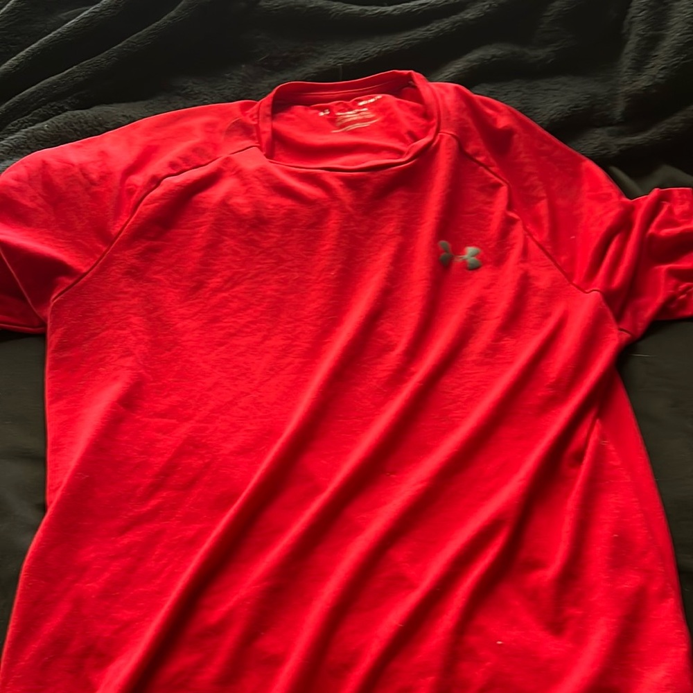 Men’s Under Armor Shirt